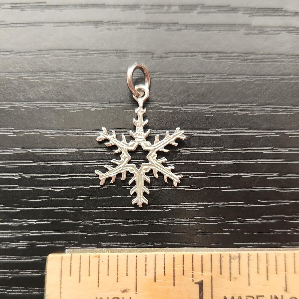 Sterling Silver Snowflake Pendant